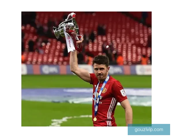 邮报曝卡里克履新先谈梅努 球员受鼓舞愿留队成核心打造未来蓝图